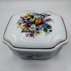 Floral Trinket Music Box Plays Memories by San Francisco Music Box Company